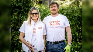 Los reyes Guillermo y Máxima de Holanda participaron del voluntariado más grande de los Países Bajos