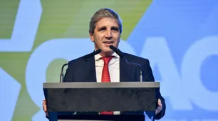 Luis Caputo en modo libertario: "No hay que bajar la guardia en la batalla cultural"