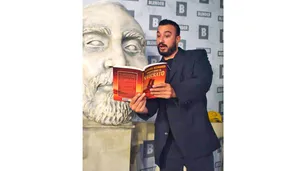Tomás Rebord hizo de sus entrevistas un clásico, y ahora lanza su primera novela