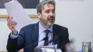 El juez Ramos Padilla explicó su fallo para que García Mansilla no intervenga en más causas