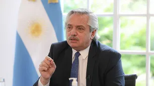 Para The Economist, le será "duro" gobernar a Alberto Fernández tras el resultado de las PASO