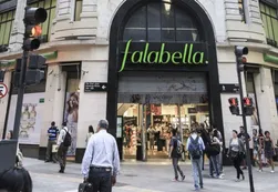 Falabella se va del país, pero se queda con la cadena Sodimac