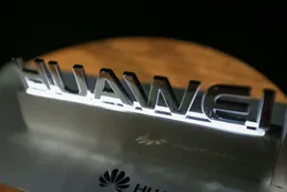Huawei recupera sus ingresos pese a un difícil 2018