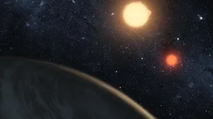 Star Wars en la vida real: descubrieron un planeta que orbita dos estrellas, como Tatooine