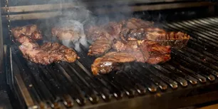 El asado se mantuvo estable en Córdoba: cuánto costó reunir a 10 personas en mayo