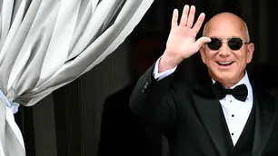 En “QR!” pusieron en discusión el sistema impositivo de los multimillonarios tras una polémica frase de Jeff Bezos