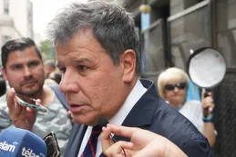 Facundo Manes: “Hunden el barco y festejan los salvavidas”