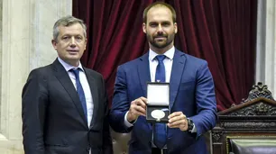 Hijo de Bolsonaro vino a la Argentina para debatir sobre Venezuela y Mercosur