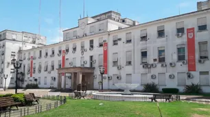 Estaba embarazada, le diagnosticaron cólicos y tenía peritonitis: investigan la muerte de una joven de 29 años