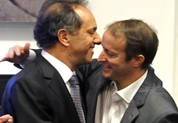 Aunque no fue a la boda, Scioli defendió a Insaurralde: "Pertenece al FpV"