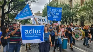 Docentes universitarios: "Pérdida salarial de cerca del 40% y el salario más bajo desde fines de los años 90"