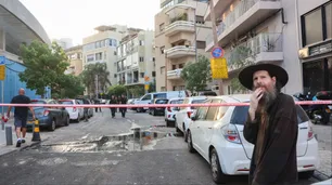 Burlando el "escudo de hierro", un drone alcanzó el centro Tel Aviv dejando un muerto y heridos