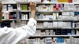 Medicamentos gratis para jubilados: PAMI y los laboratorios negocian el nuevo acuerdo contrareloj