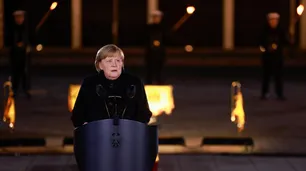 Angela Merkel tuvo su despedida como canciller de Alemania al ritmo de Nina Hagen