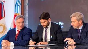 Llaryora volvió a cargar duro contra Milei: “soportamos las malditas retenciones y nos mandan $0, no damos más”