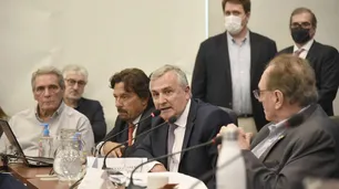 Cuatro gobernadores peronistas y un opositor se suben a la gira que canceló Alberto Fernández