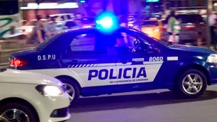 Detuvieron a un inspector municipal con un arma y marihuana en su auto