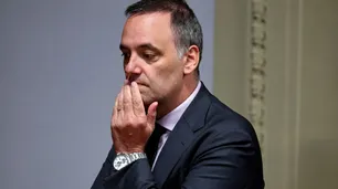 Manuel Adorni demora su declaración jurada y el Gobierno apuesta al Mundial para bajar la tensión