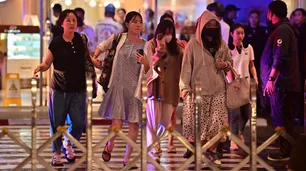 Balazos y muerte en un shopping de Bangkok: el tirador es un chico de 14 años