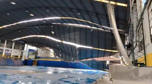 La tormenta derrumbó parte del techo del gimnasio de Atlanta y hubo daños en otros clubes