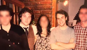 El video con IA que revive una foto inédita de Milei y Valenzuela en 1993