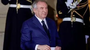 Francia: acorralado por el Parlamento, el primer ministro de Macron instó a "pensar con claridad"