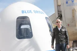 ¿Qué es Blue Origin, la empresa que llevó a Jeff Bezos al espacio?