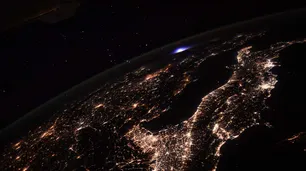 Momento único: un astronauta mostró cómo se ve un trueno desde el espacio exterior