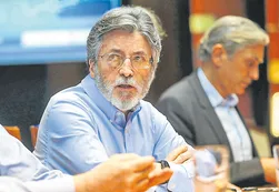 Una experta en informática, el blindaje para que siga Abad en la AFIP