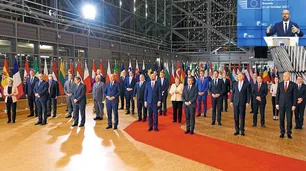 La migración vuelve a dividir a Europa en la última cumbre de Merkel