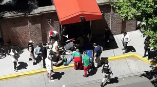 Motochorros hieren de gravedad a dos turistas frente al Hotel Faena