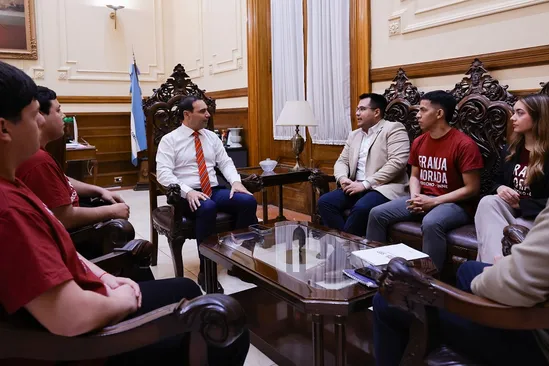 En medio de la votación clave, Gustavo Valdés se alinea con la universidad pública y le envía un mensaje al Gobierno nacional