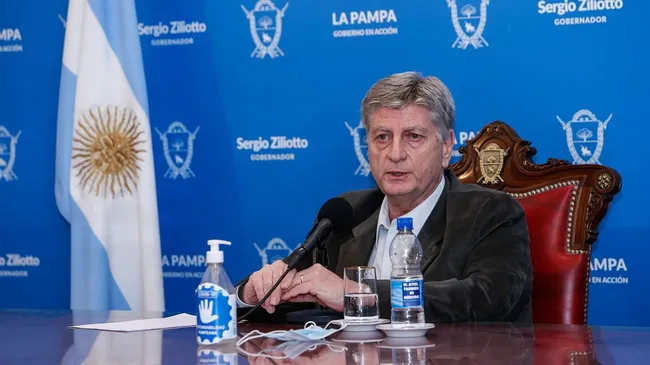 Carne: acusan de "pereza intelectual" al gobernador de La Pampa por defender el cepo