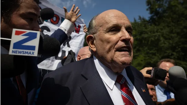 Rudolph Giuliani, exabogado de Trump, quedó en libertad bajo fianza: "La acusación es una farsa"