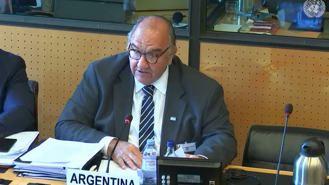 Los archivos de EE.UU. contradicen el negacionismo de Alberto Baños