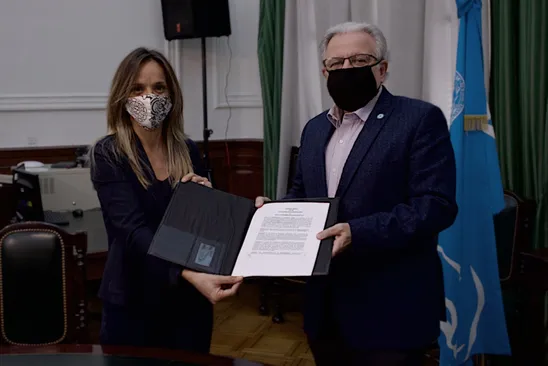 Galmarini firmó convenios con el rector de UBA para capacitación, investigación y auditoría