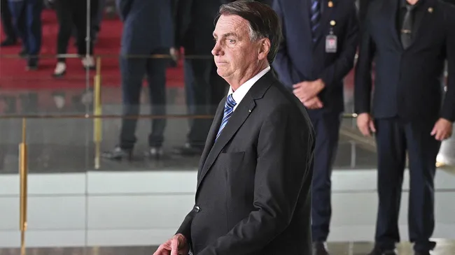 Bolsonaro admitió que tuvo "deslices en su gobierno" y tiene tres días para darle explicaciones a la Justicia