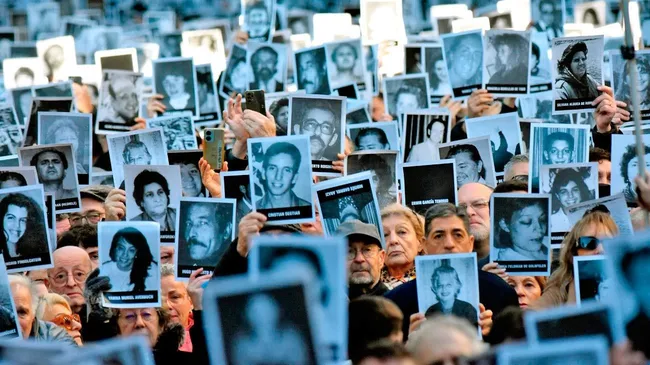 AMIA: la querella busca aplicar la ley de juicio en ausencia contra 12 iraníes y libaneses