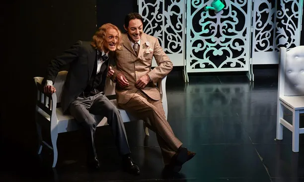 El teatro revive la divertida obra cumbre de Oscar Wilde