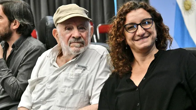 El Frente de Izquierda realizó una audiencia pública “en defensa de Norman Briski” y de “la libertad de expresión”