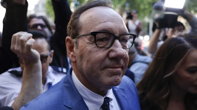 Kevin Spacey fue absuelto de los cargos de agresión sexual