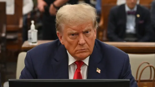 Donald Trump declaró en Nueva York y se quejó de la "interferencia electoral" de la Justicia