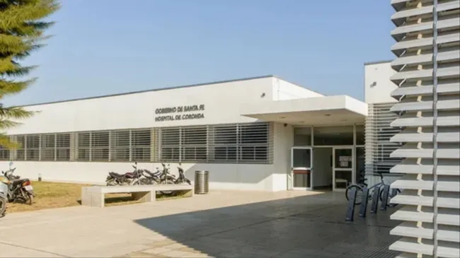 Intentaron reanimar a un paciente que tomó un insecticida y 14 trabajadores del hospital terminaron intoxicados