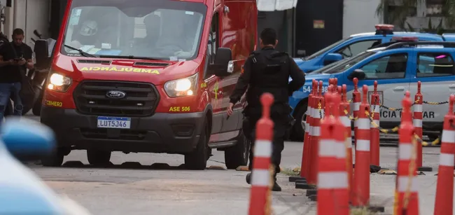 Murió una joven en un colectivo y descubrieron que llevaba 26 celulares pegados al cuerpo