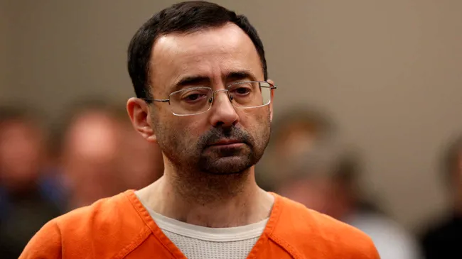 Apuñalaron en prisión a Larry Nassar, el médico que abusó a más de 250 gimnastas estadounidenses
