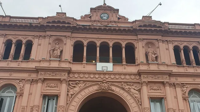 Después del polémico aro en la Casa Rosada, Mauricio Macri recibirá al plantel de básquet