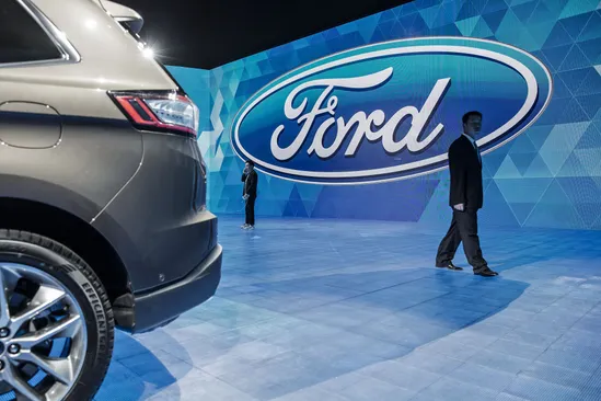 La automotriz Ford sigue de pie por la venta de las marcas de lujo