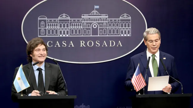 La nueva política cambiaria, Andrea Colamedici y la visita de Scott Bessent