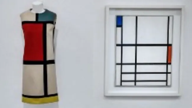 París revive a Yves Saint Laurent en duetos con Picasso, Mondrian, Léger y otros artistas