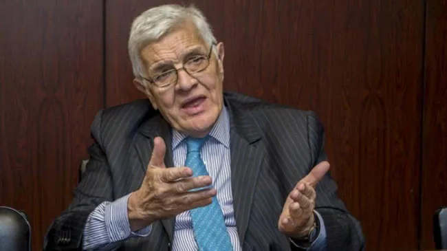 Jorge Castro: "El trasfondo de esta situación es el debilitamiento internacional de EEUU"